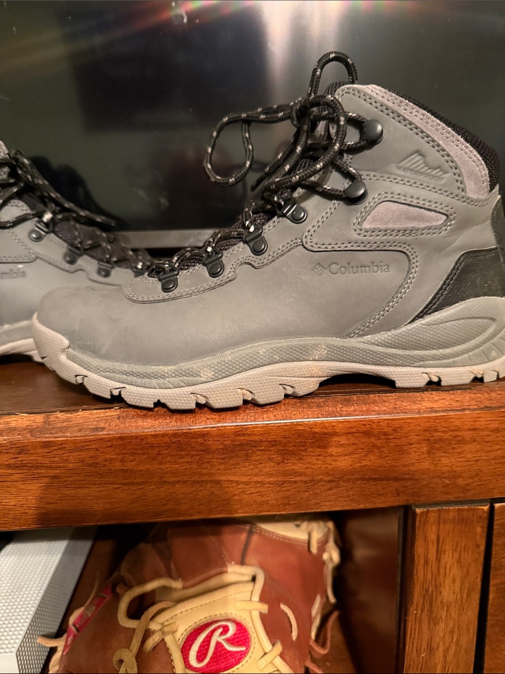 Columbia Men's Gray and Black Waterproof Hiking Boots